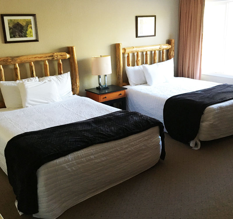 double-queen-room1 Hotels on the Paiute Trails